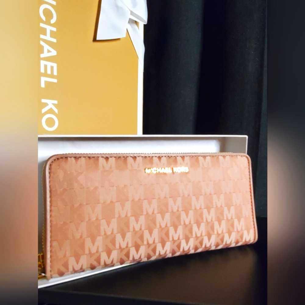 MICHAEL KORS Continental Wallet
